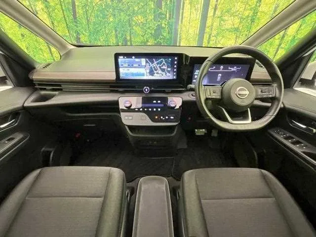 Nissan Serena 2023 — миниатюра 2