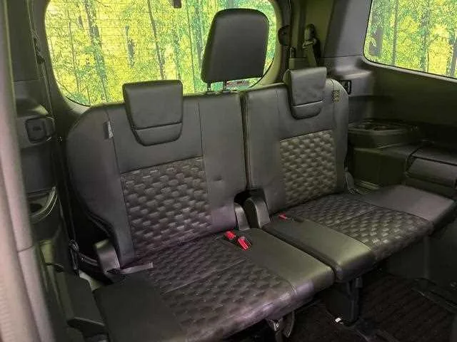Toyota Voxy 2024 — миниатюра 4