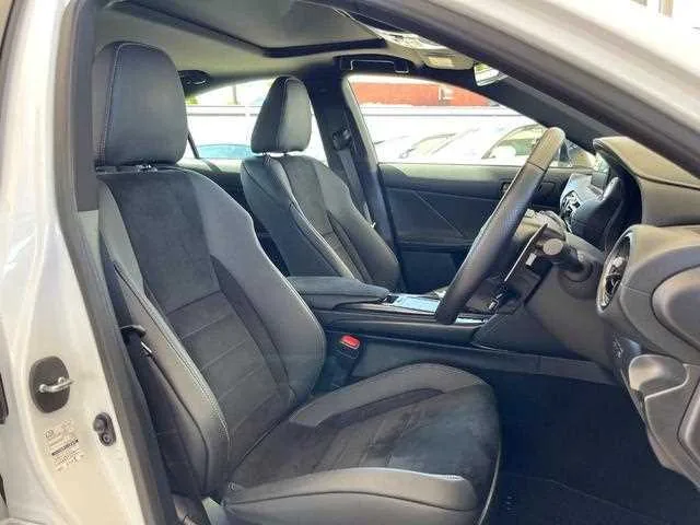 Lexus IS 2023 — миниатюра 3