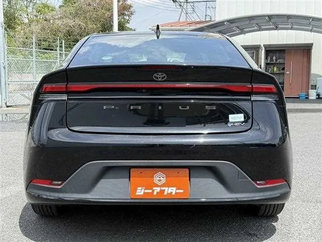 Toyota Prius 2023 — миниатюра 3