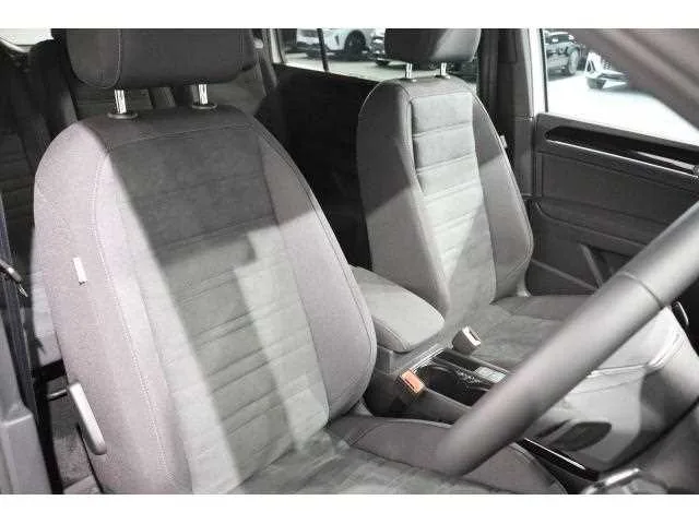Volkswagen Golf Touran 2025 — миниатюра 3