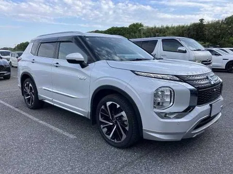 Mitsubishi Outlander 2022 купить в Москве