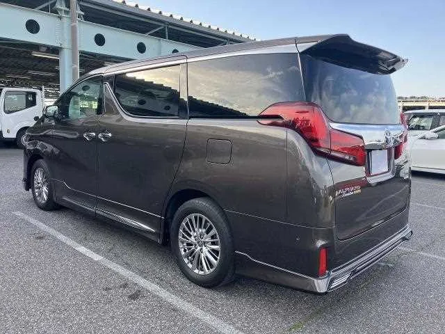 Toyota Alphard Hybrid 2022 — миниатюра 2