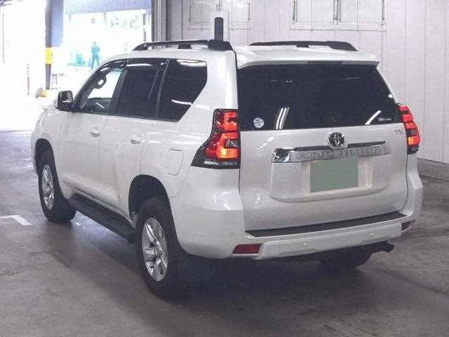 Toyota Land Cruiser Prado 2023 — миниатюра 2