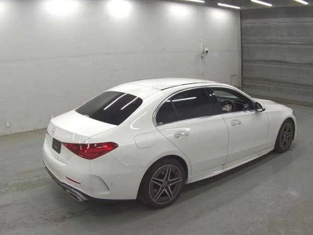 Mercedes-Benz C-Class 2023 — миниатюра 4