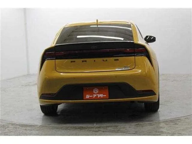 Toyota Prius 2024 — миниатюра 3