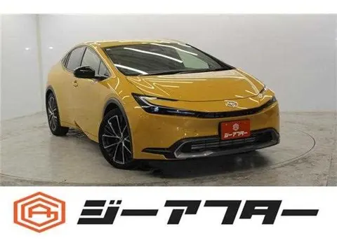 Toyota Prius 2024 купить в Москве