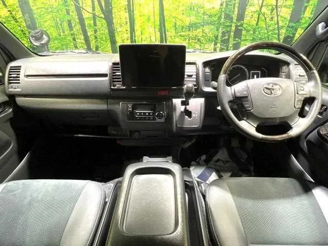 Toyota Hiace Van 2023 — миниатюра 2