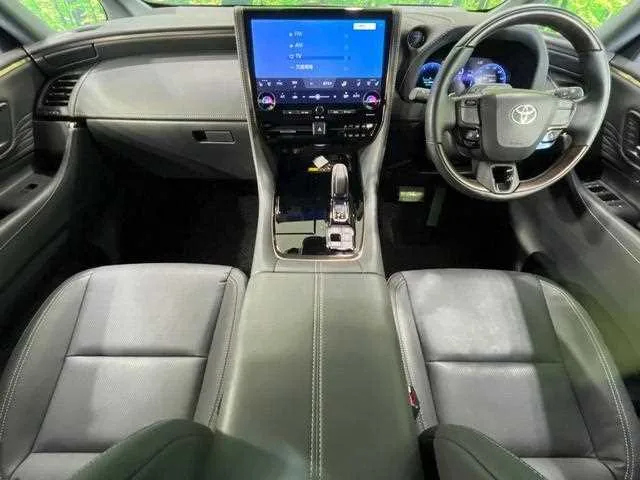 Toyota Alphard Hybrid 2024 — миниатюра 2