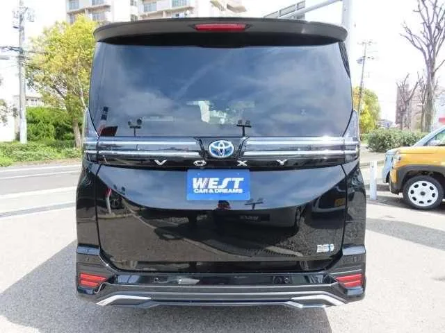 Toyota Voxy 2025 — миниатюра 3