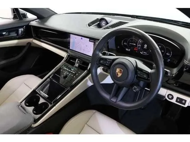 Porsche Panamera 2024 — миниатюра 2