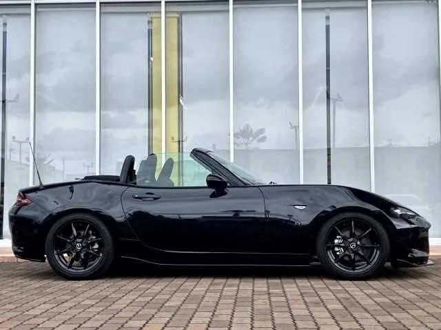 Mazda Roadster 2022 — миниатюра 2