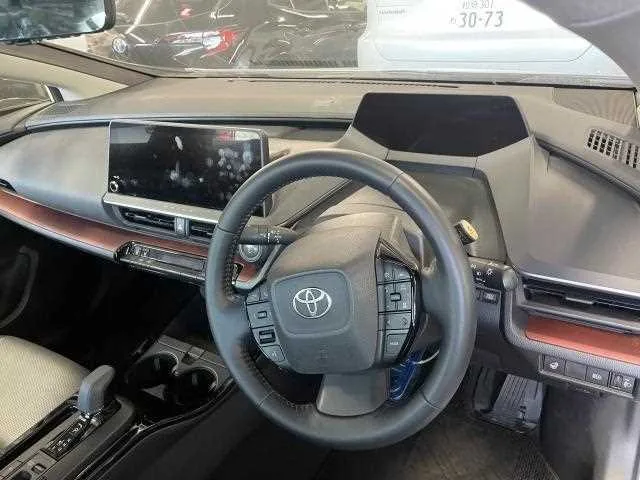 Toyota Prius 2023 — миниатюра 3