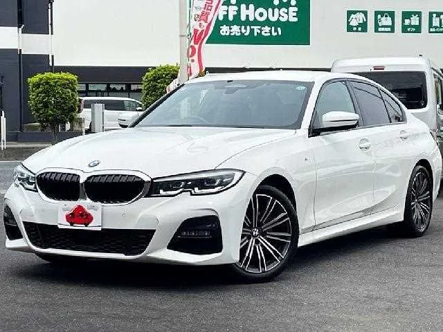 BMW 3 Series 2022 — фото 1, купить с доставкой в Москву