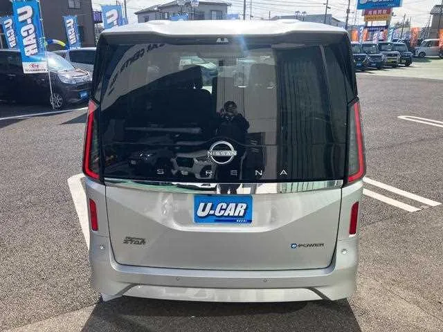 Nissan Serena 2023 — миниатюра 2