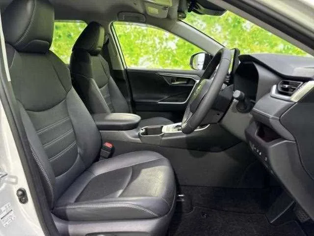 Toyota RAV4 2024 — миниатюра 5