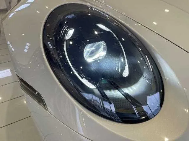Porsche 911 2025 — миниатюра 4