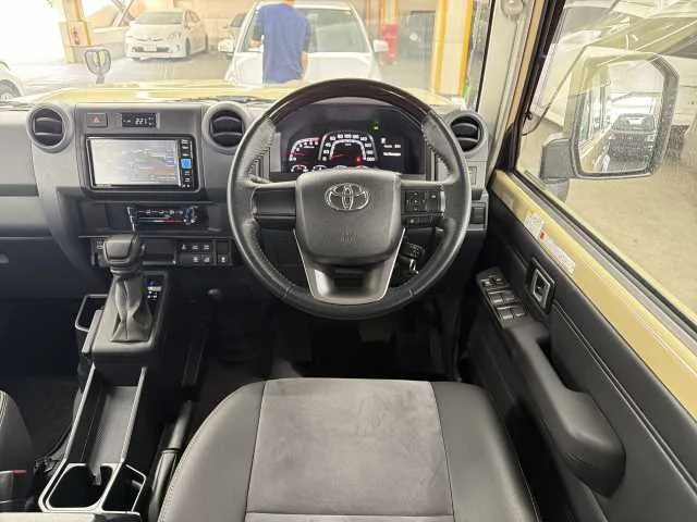 Toyota Landcruiser 70 AXCDDVDBluetooth 2024 — миниатюра 4