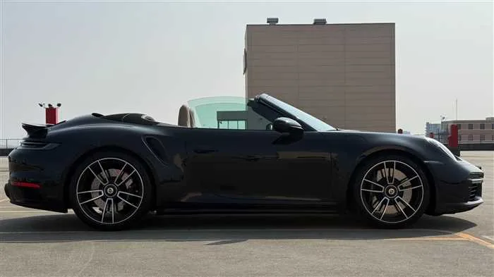 Porsche 911 2023 — миниатюра 4