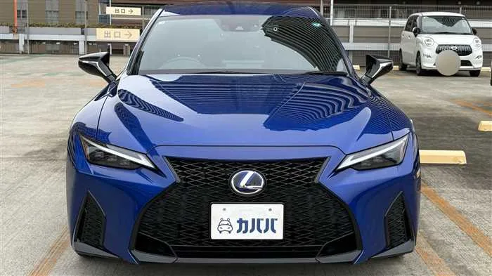 Lexus IS 300h F S 2022 — миниатюра 2