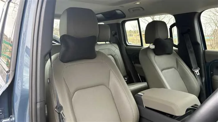 Land Rover Defender 110S P300 2023 — миниатюра 3