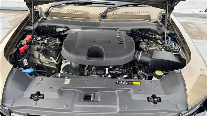 Land Rover Defender 110 X HSE D300 2024 — миниатюра 4