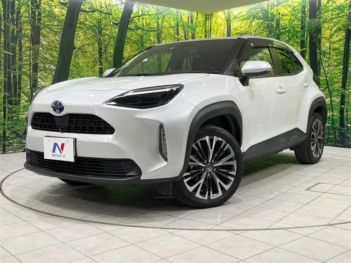 Toyota Yaris Cross 2023 — фото 1, купить с доставкой в Москву