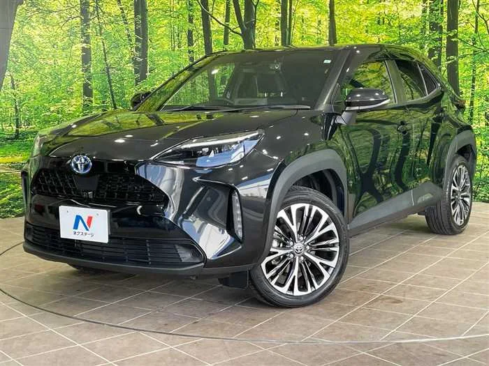 Toyota Yaris Cross 2023 — фото 1, купить с доставкой в Москву