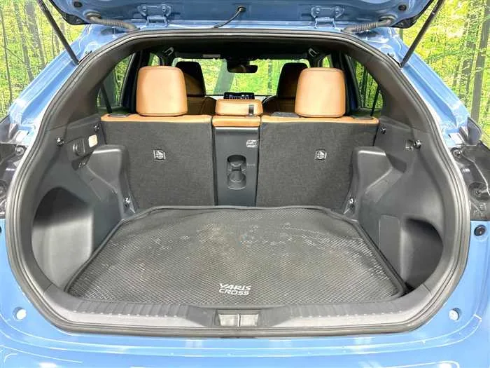Toyota Yaris Cross 2023 — миниатюра 4