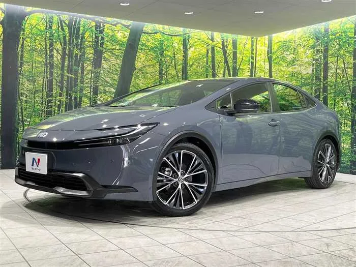 Toyota Prius 2025 — фото 1, купить с доставкой в Москву