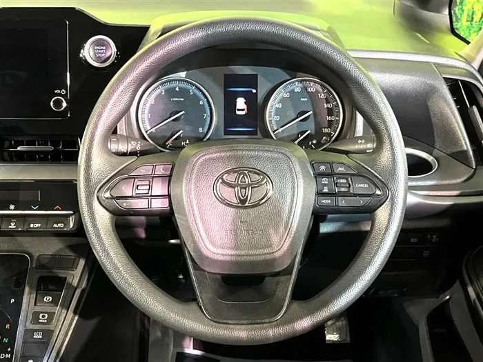 Toyota Noah 2022 — миниатюра 3