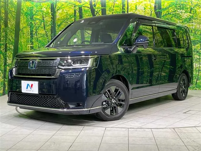 Honda Step WGN 2025 — фото 1, купить с доставкой в Москву