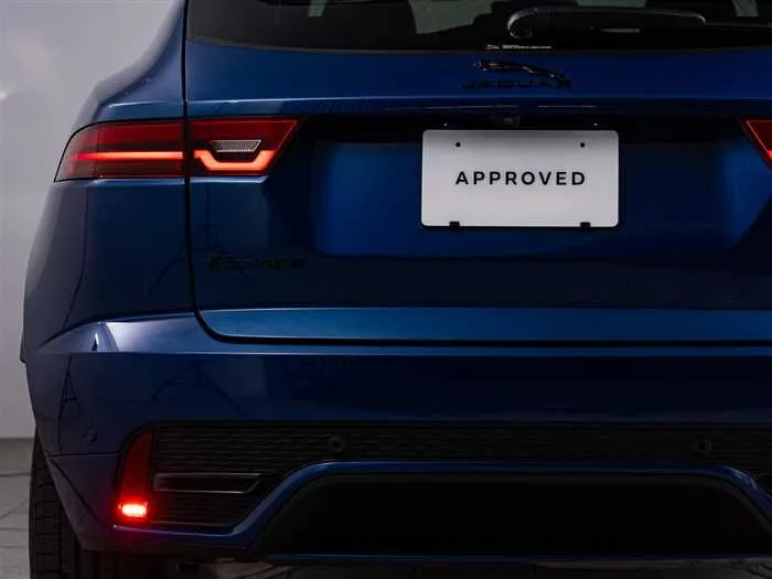 Jaguar E-Pace 2023 — миниатюра 4