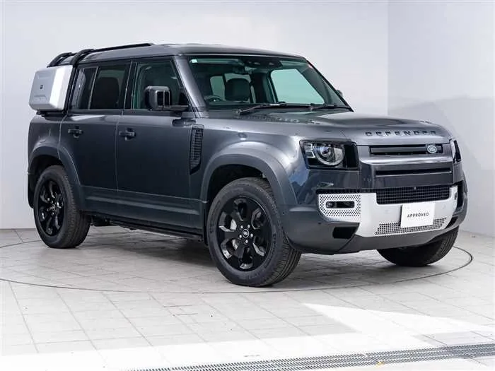 Land Rover Defender 2025 — фото 1, купить с доставкой в Москву