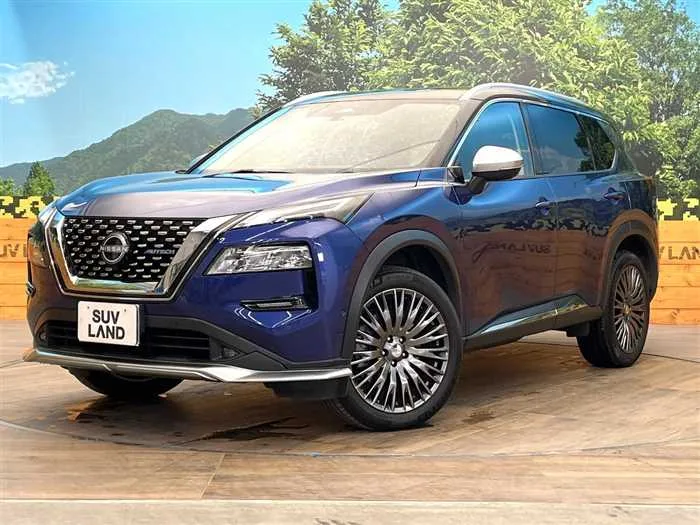 Nissan X-Trail 2022 — фото 1, купить с доставкой в Москву