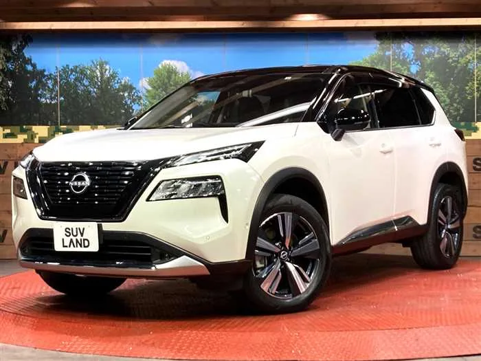 Nissan X-Trail 2022 — фото 1, купить с доставкой в Москву