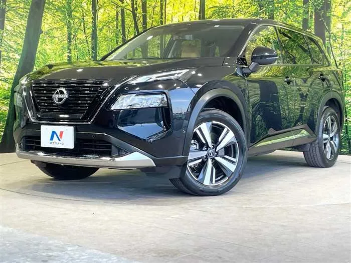Nissan X-Trail 2023 — фото 1, купить с доставкой в Москву