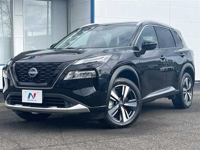 Nissan X-Trail 2023 — фото 1, купить с доставкой в Москву