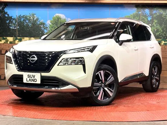 Nissan X-Trail 2023 — фото 1, купить с доставкой в Москву