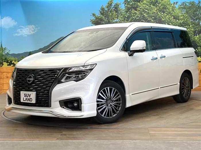 Nissan Elgrand 2024 — фото 1, купить с доставкой в Москву