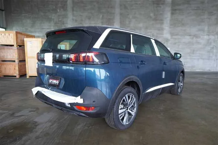 Peugeot 5008 5008 1.2 EAT8 ALLURE PREMIUM 2026 — миниатюра 5