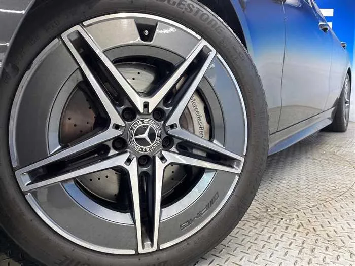 Mercedes-Benz C-Class 2022 — миниатюра 3