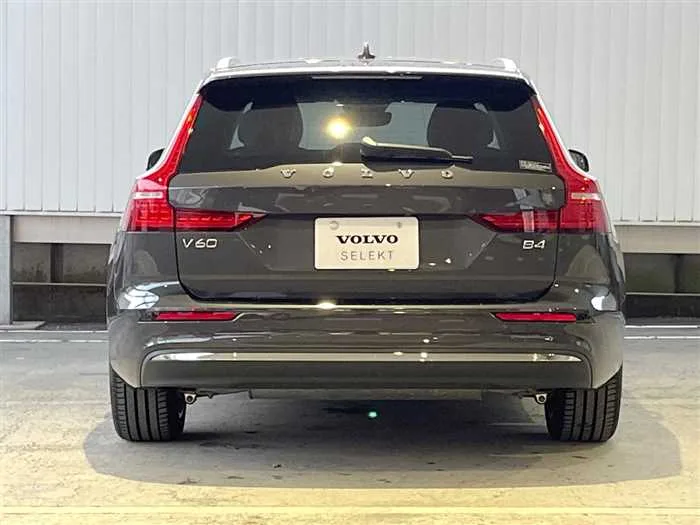 Volvo V60 2025 — миниатюра 4