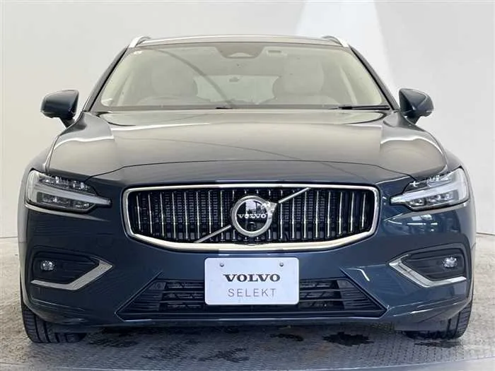 Volvo V60 2023 — миниатюра 3