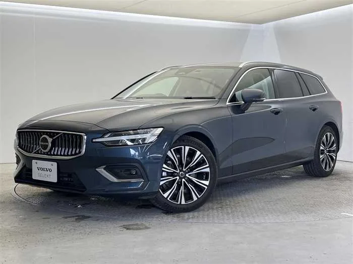 Volvo V60 2023 — фото 1, купить с доставкой в Москву