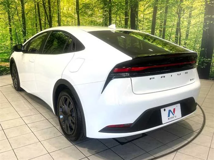 Toyota Prius 2024 — миниатюра 4