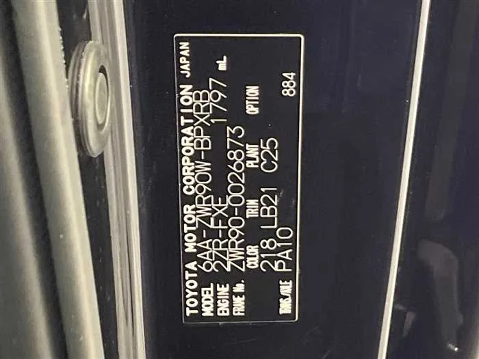 Toyota Voxy 2022 — миниатюра 2