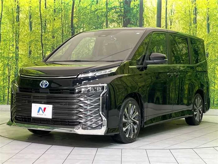 Toyota Voxy 2022 — миниатюра 5