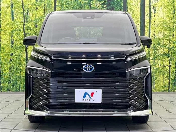 Toyota Voxy 2023 — миниатюра 5