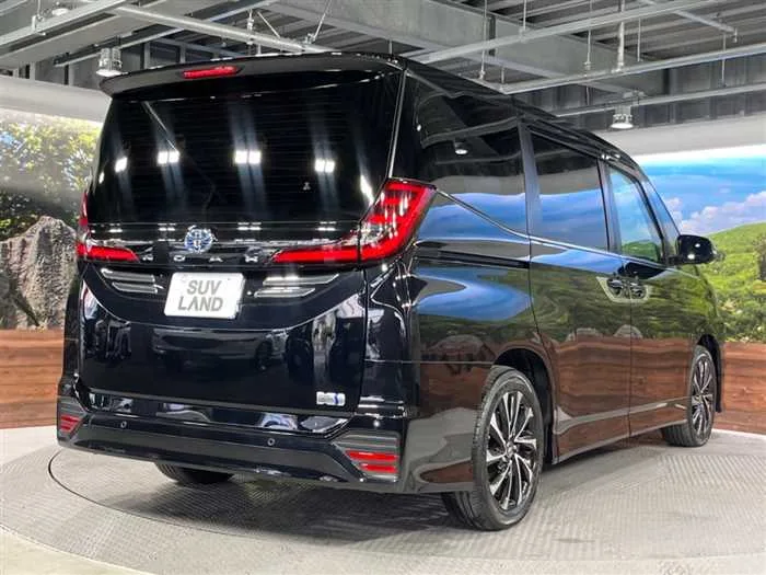 Toyota Noah 2023 — миниатюра 4